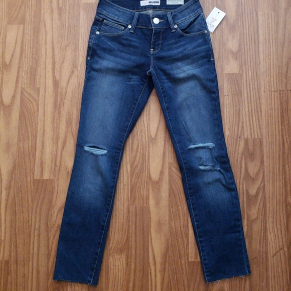 New GUESS Medium Rise SKINNY EMMA FIT JEANS SZ 25 - Picture 1 of 2